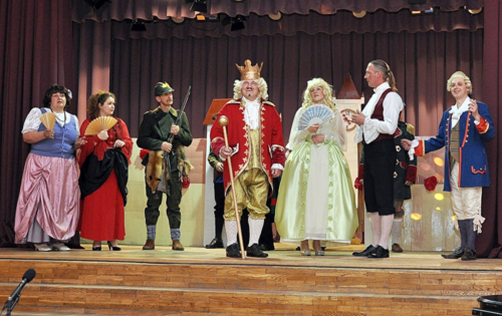 Bārbeles pagasta amatierteātra izrāde «Pelnrušķīte» skatē guva visvairāk punktu.