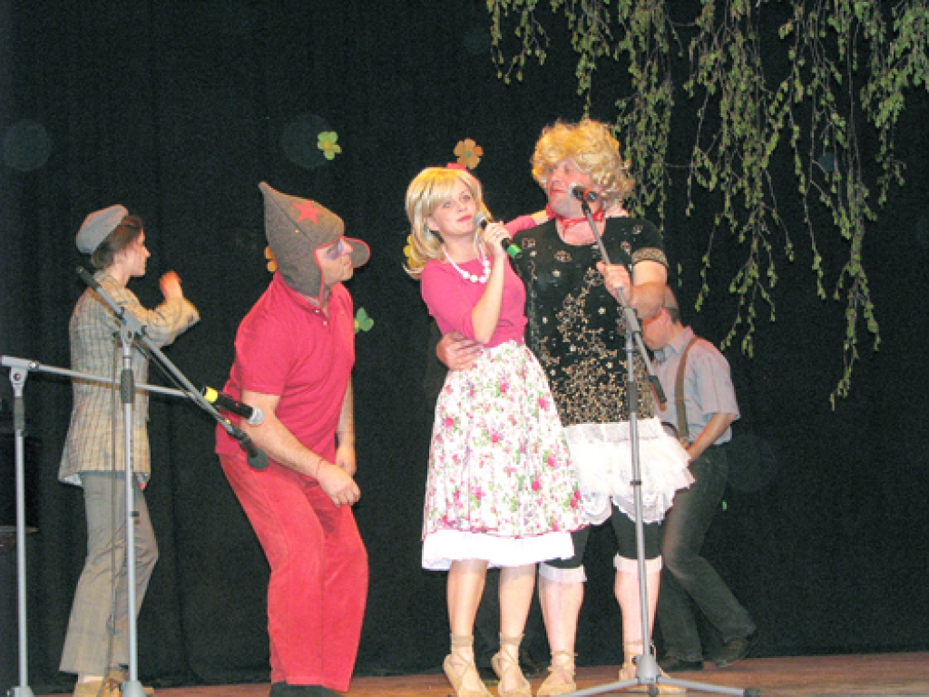 Aprīļa beigās Iecavas kultūras namā risinājās šovs «Dziedi ar mani».
Autors: no «Bauskas Dzīves» arhīva