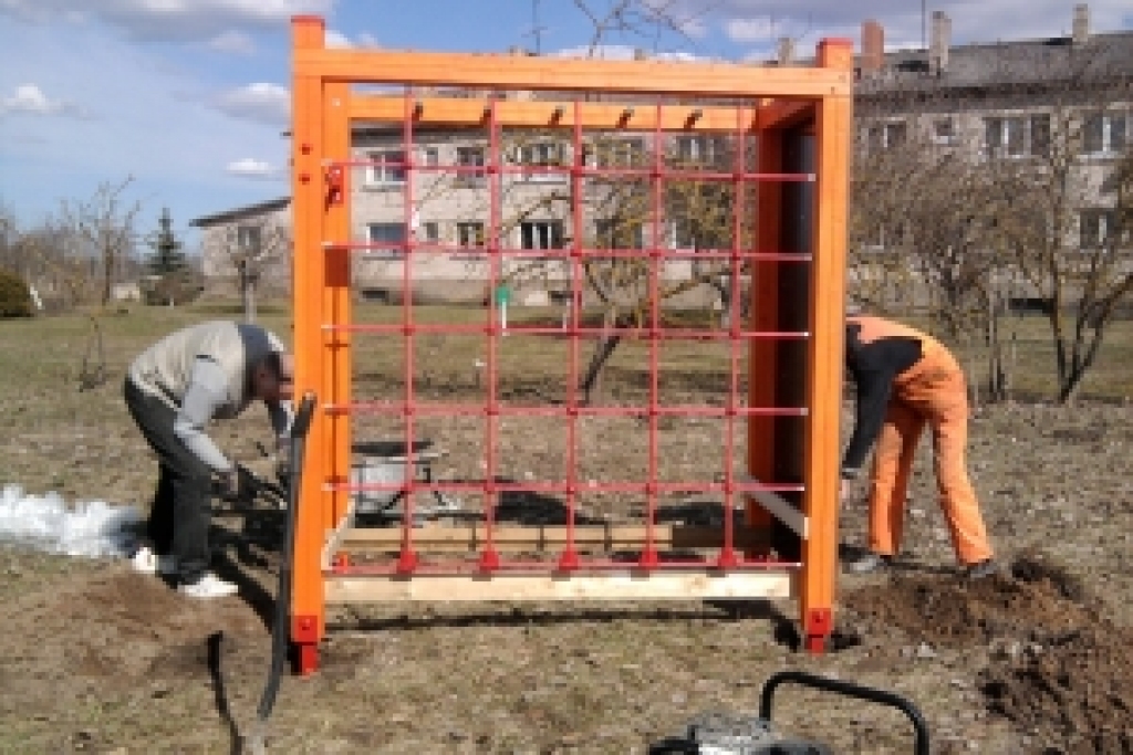 Pavasarī Audrupu topošajā atpūtas laukumā uzstādīja rotaļu ierīci bērniem un pusaudžiem.
Autors: No arhīva.