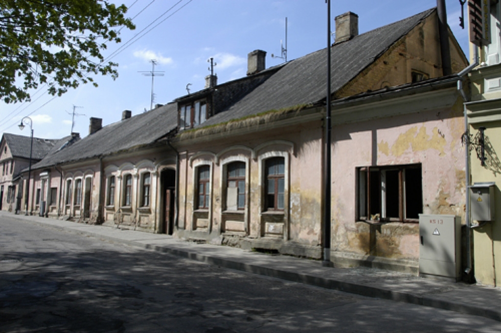 Nams Rīgas ielā 39c, kur 7.maijā pagalmā nodeguši šķūnīši un kuram izdeguši bēniņi.
Autors: Ivars Bogdanovs