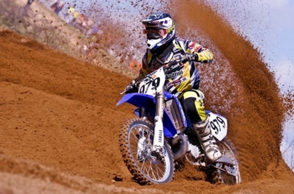 A. Štendenbergs šogad startē kopā ar pašiem labākajiem Latvijas motobraucējiem. 
Autors: www.ruffijs.lv