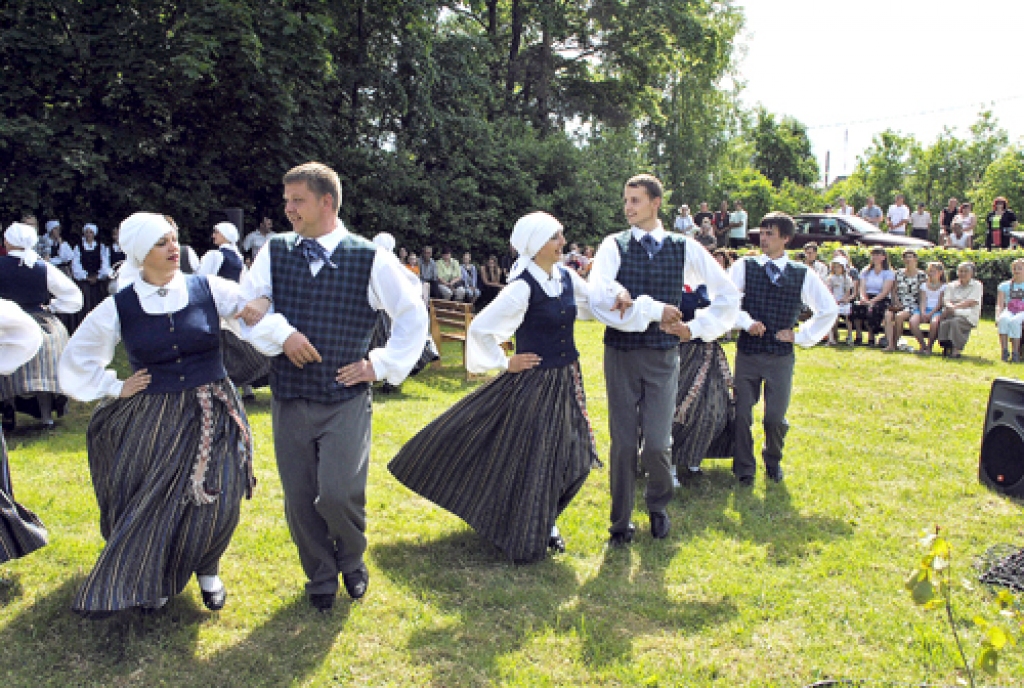 Uzstājas vidējās paaudzes deju kopa «Līdums». 
Autors: Ivars Bogdanovs
