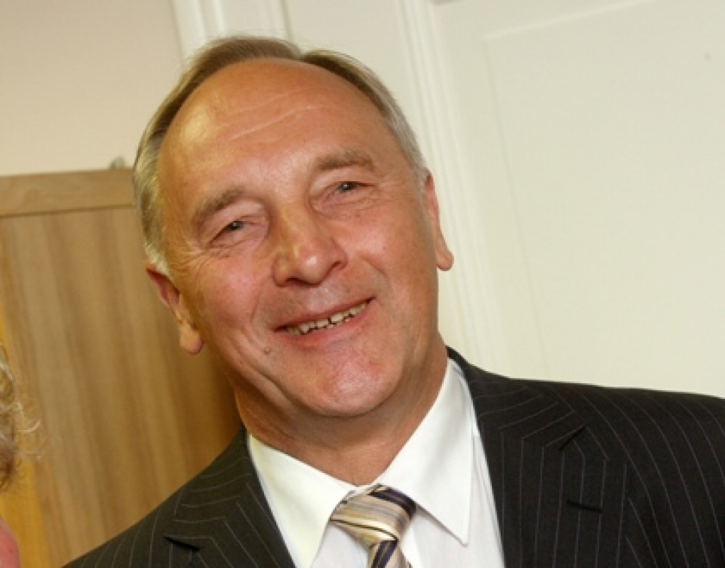 Otrajā vēlēšanu kārtā Valsts prezidenta amatā ievēl Andri Bērziņu
Autors: apollo.lv