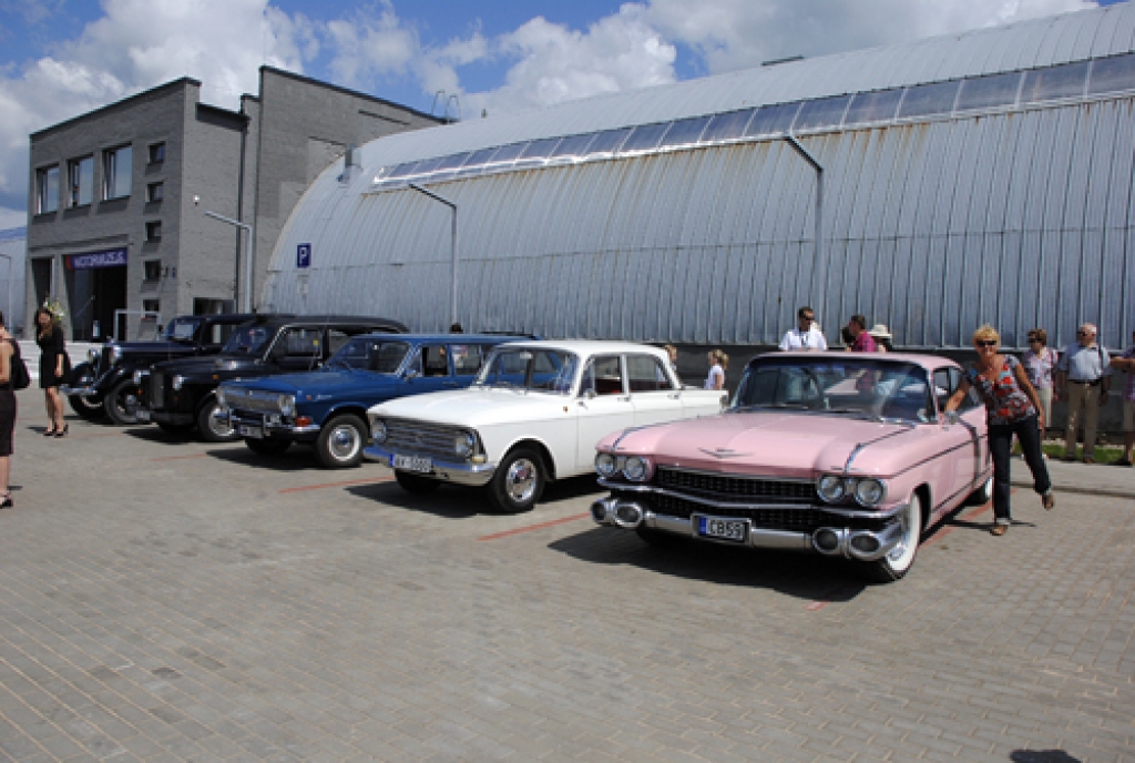 Bauskas pievārtē 7. jūlijā oficiāli atklāta Rīgas Motormuzeja Bauskas filiāle. Svinīgajā sarīkojumā piedalījās satiksmes ministrs Uldis Augulis, muzeja vadība, kolēģi no citām iestādēm. Rīgas Motormuzejs ir Ceļu satiksmes drošības...
Autors: Ivars Bogdanovs