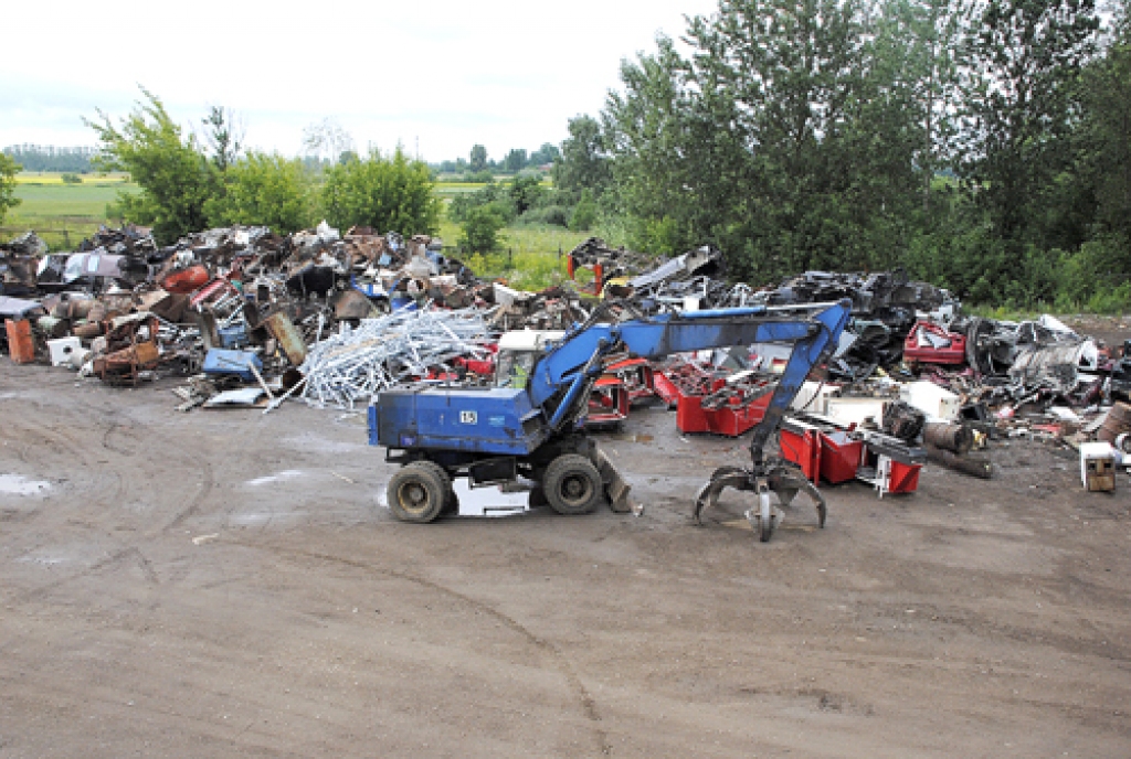 SIA «Fero-M» sadarbojas ar metāllūžņu iepirkšanas un pārstrādes vadošo uzņēmumu Baltijā SIA «Tolmets», kam lūžņus pārdod visi «Bauskas Dzīves» aptaujātie nozares dalībnieki. 