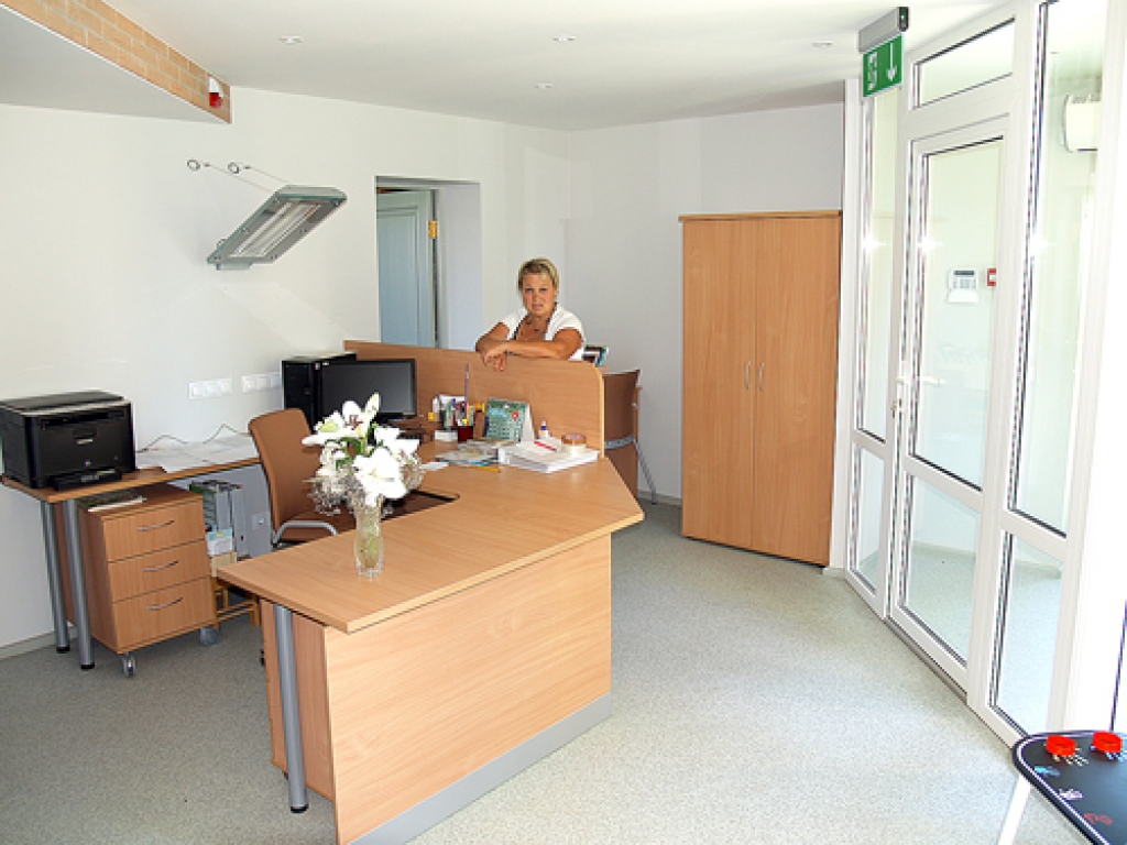 Zorģu bibliotekāres Ainas Ezergailes darba vieta pretī galvenajām ieejas durvīm ir plaša un ērta.
Autors: Antra Ērgle