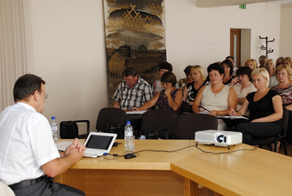 Bauskā 12. jūlijā uz semināru ieradušies četru novadu – Bauskas, Iecavas, Rundāles un Vecumnieku – vēlēšanu komisiju locekļi.
Autors: Ivars Bogdanovs