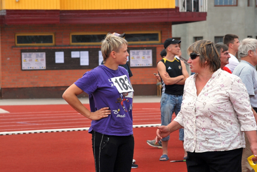 Aleksandra Geslere kopā ar treneri Līgu Macarovsku.
Autors: no «Bauskas Dzīves» arhīva