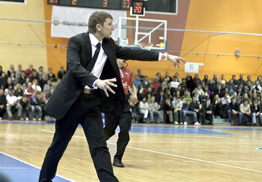 Latvijas U-16 izlases treneris Nikolajs Mazurs.
Autors: no «Bauskas Dzīves» arhīva.