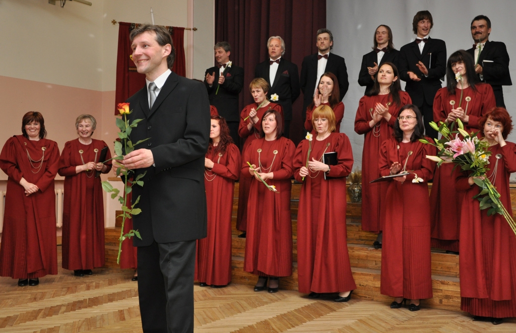 Vallē stadiona atklāšanas svētkos paredzēta plaša kultūras programma, koncertēs arī koris «Maldugunis».
Autors: Žanna Zālīte