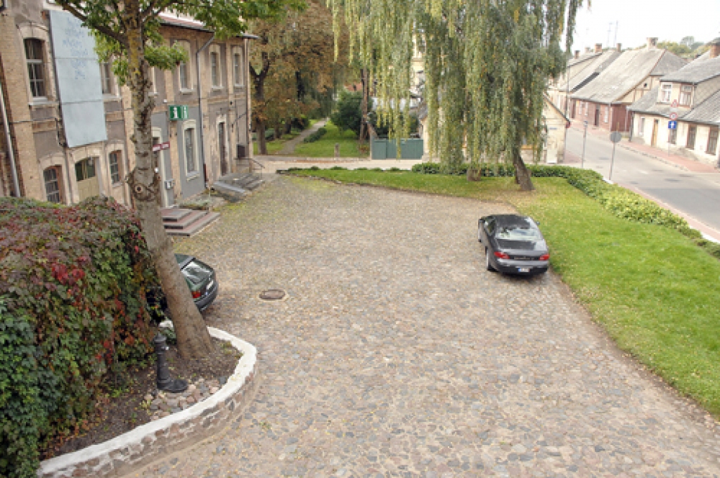 Ciemos gaidīs arī Bauskas novadpētniecības un mākslas muzeja kolektīvs. Savam pēcpusdienas šovam viņi devuši nosaukumu «Muzejam jumts aizbraucis». 
Autors: Ivars Bogdanovs