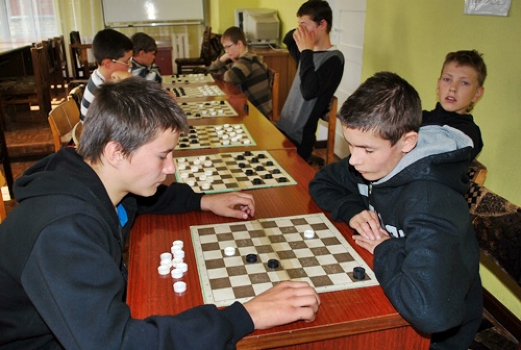 Kadetu vecuma zēnu sacensības dambretē. 
Autors: Uldis Varnevičs