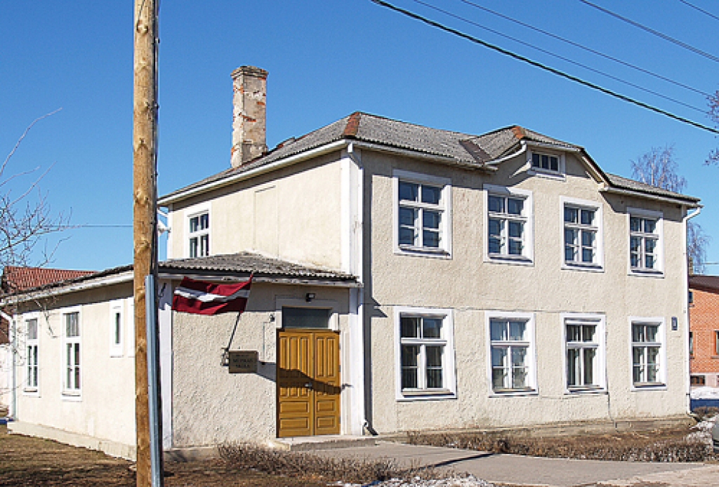 Iecavas mūzikas skola, kur audzēkņi mācās šaurās telpās.
Autors: no «Bauskas Dzīves» arhīva