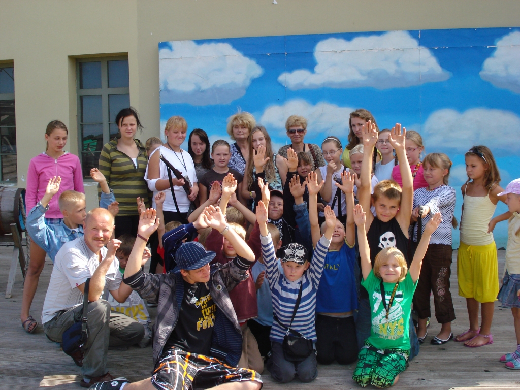 «Bērnu žūrijas» dalībnieki no Zālītes, Ziemeļu un Rosmes bibliotēkas vasaru noslēdza ar viesošanos Cinevillā.
Autors: No albuma.