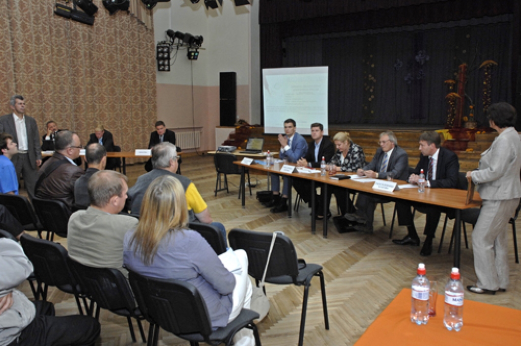 Diskusijā Vecumniekos pulcējās aptuveni 20 interesentu. 
Autors: Ivars Bogdanovs