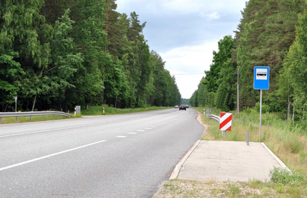 Pieturās jāuzņem visi pasažieri.