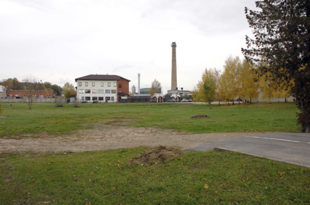 Baseins Bauskā, laukumā aiz Bauzes tirgus, kādreiz arī varētu tikt uzbūvēts. Ja deputāti domes sēdē 27. oktobrī pieņems atbalstošu lēmumu, savs viedoklis vēl būs jāsaka sabiedrībai. 
Autors: Ivars Bogdanovs