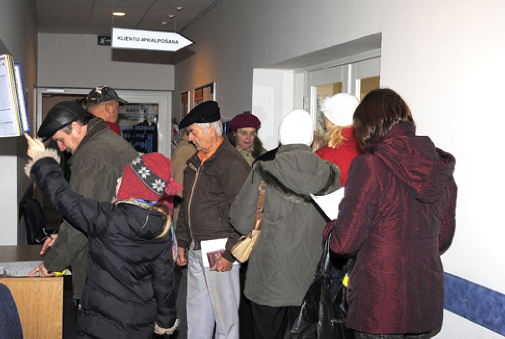 Bez uztraukuma un emocionāliem pārdzīvojumiem iedzīvotāji lietišķi informē Valsts sociālās apdrošināšanas aģentūras Bauskas klientu apkalpošanas centru par jaunu pensiju un pabalstu pārskaitījuma adresātu.
Autors: no «Bauskas Dzīves» arhīva