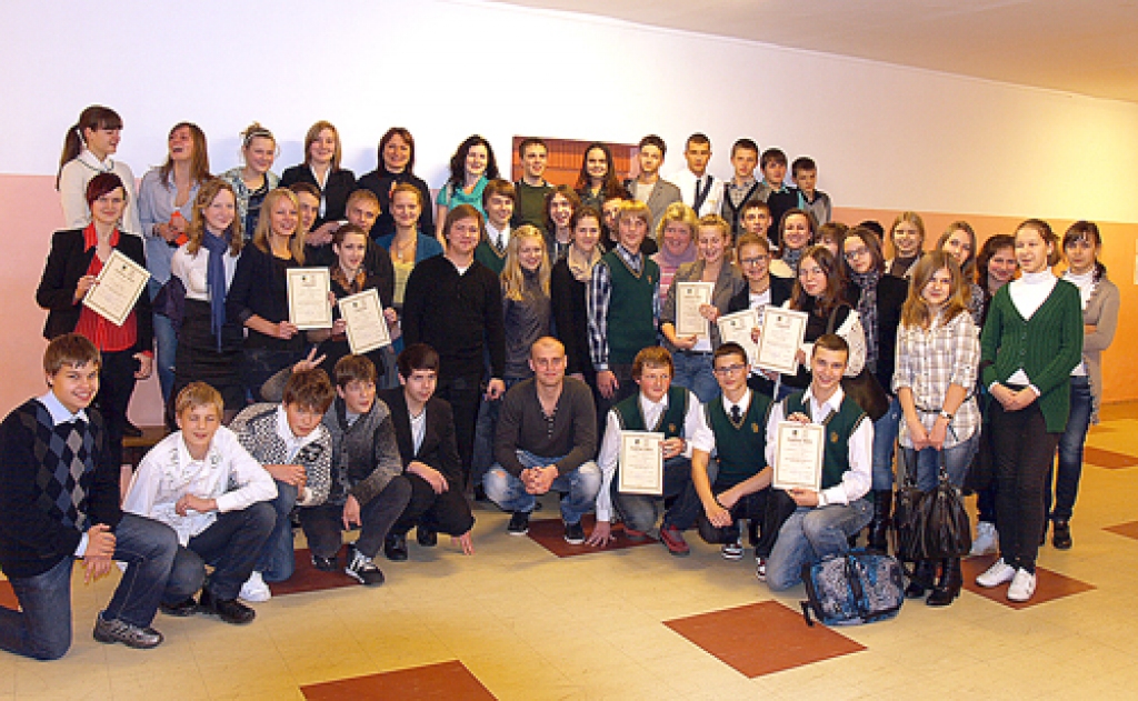 Debatētāju pulks Zemgalē atkal vairojas, jo šī nodarbe ļauj jauniešiem apgūt jaunas iemaņas un iepazīt citam citu.
Autors: Madara Ērgle