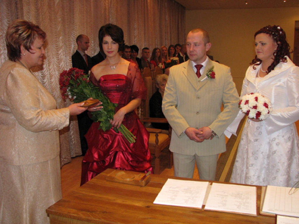 Marta un Ivars Gulbji pēc vairāku gadu kopdzīves 2011. gada 11. novembrī svinēja kāzas.
Autors: Vilnis Auzāns