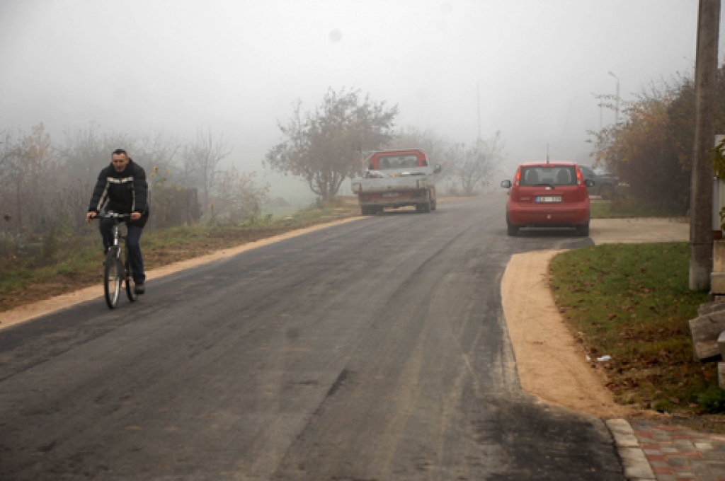 Bērzkalnu ciemata Rožu ielā tagad ir asfalts.
Autors: Ivars Bogdanovs