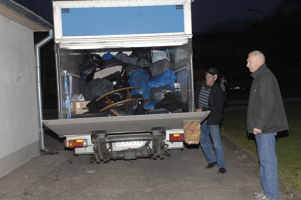 Sarkanā Krusta Bauskas komiteja 1. novembrī saņēma Zviedrijas pilsētās Nūrā un Hedemorā savākto humāno palīdzību. 
Autors: Ivars Bogdanovs