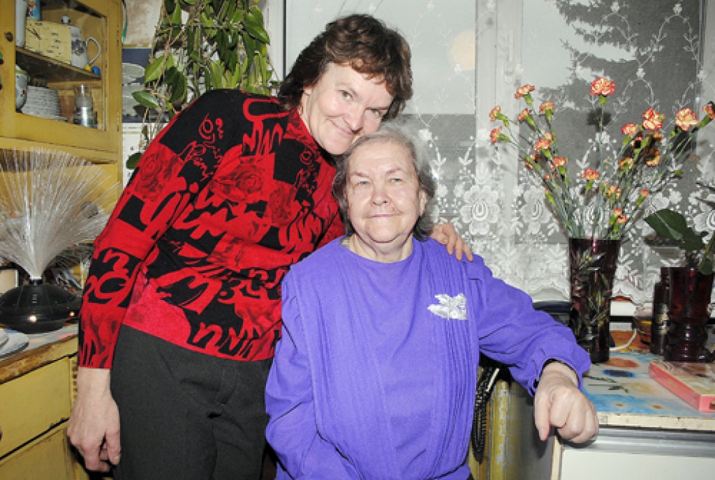 Baušķenieces Rasmas Zariņas vienīgais bērns – meita Ilona – pie mammas ierodas ciemos regulāri. 