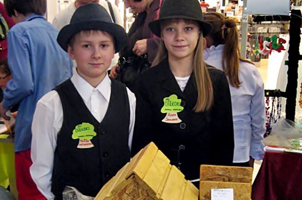 SMU «Dižkoks» ieguva Dailes teātra simpātiju balvu. Attēlā Matīss Kataņenko un Airita Skaldere. 
Autors: No albuma.