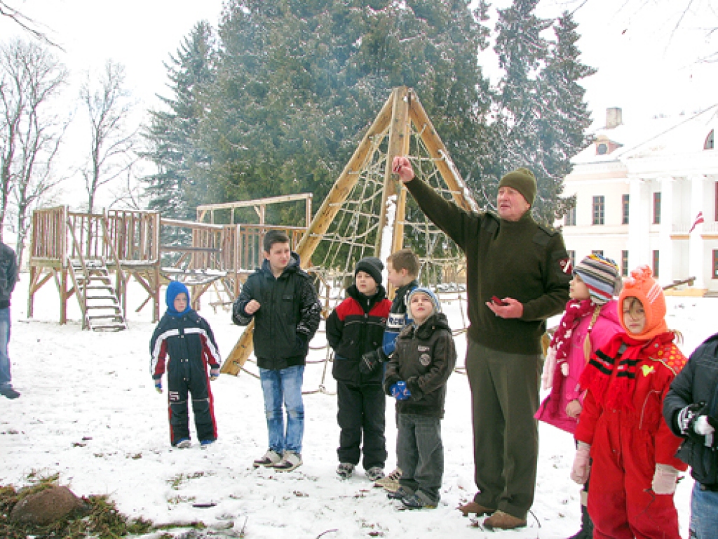 Zemessargs Jānis Zviedrs dalījās atmiņās par 1991. gada janvāra notikumiem. 
