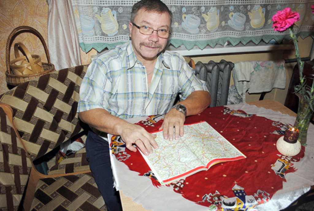 Codietis Nikolajs Vīgups kartē sameklējis «Wilburgstetten», kas ir maza lauku pašvaldība Bavārijā. Tas ir pirmais galamērķis, kur viņam pēc brīvlaika būs jānogādā krava. 