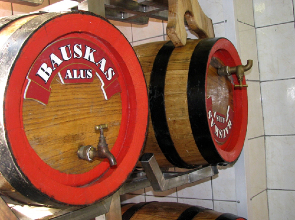 Pērn Bauskas nefasētais alus jeb tautā sauktais izlejamais alus viesnīcās, restorānos un kafejnīcās iztirgots par 35 procentiem vairāk nekā gadu iepriekš.
Autors: Ivars Bogdanovs