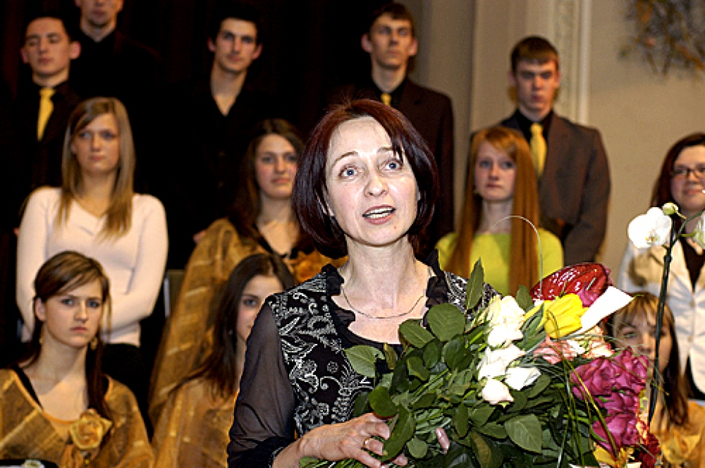 Mārīte Jonkus, Bauskas Valsts ģimnāzijas skolēnu kora diriģente.
Autors: no «Bauskas Dzīves» arhīva
