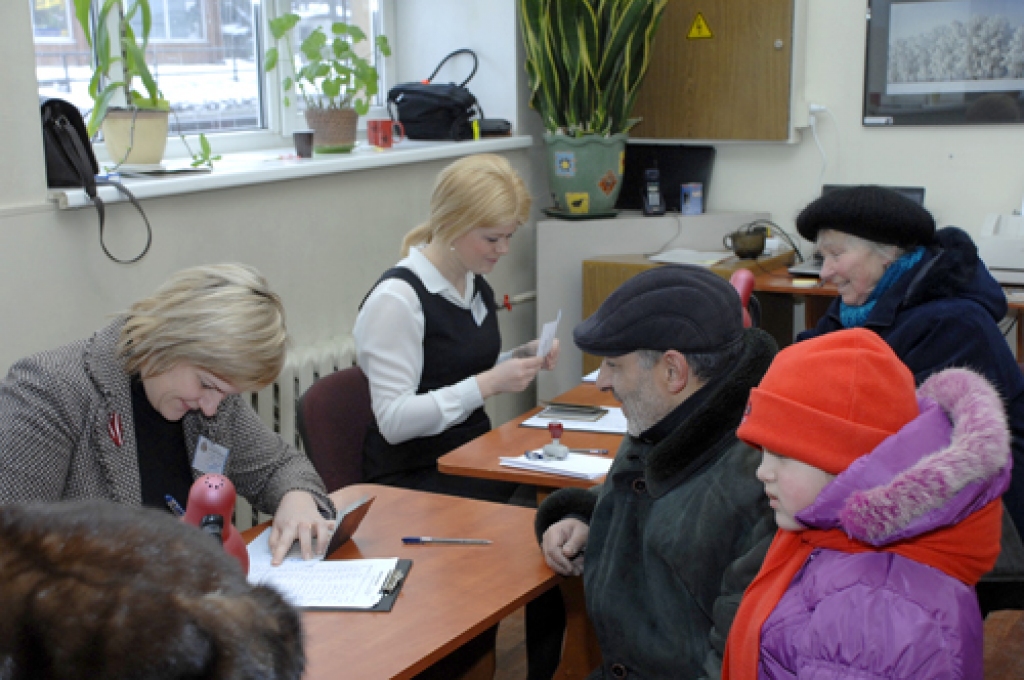 Tautas nobalsošanā 18. februārī sasniegta augstākā pilsoņu aktivitāte. Savu attieksmi vēlēšanu iecirkņos bija ieradies paust 1098921 balsstiesīgais Latvijas Republikas pilsonis.

Zemgalē referendumā piedalījās 158511 pilsoņu. No četriem...
Autors: Ivars Bogdanovs