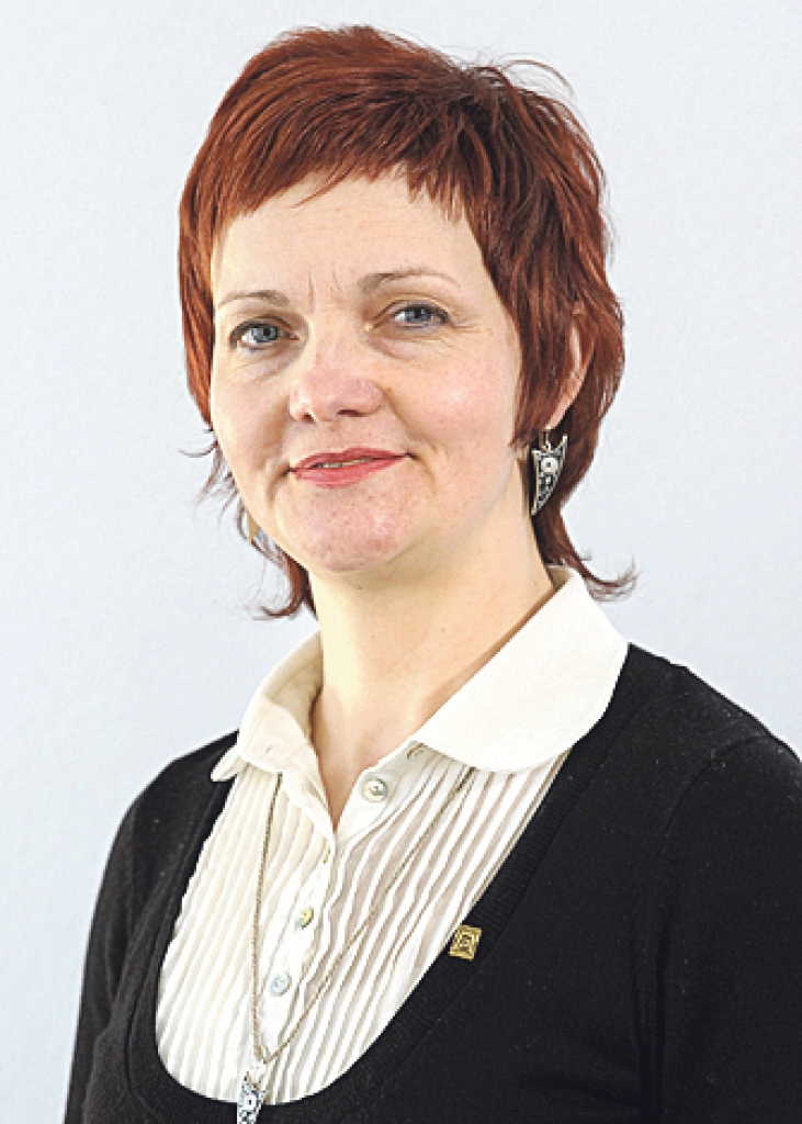 Notāre Aija Biezā.