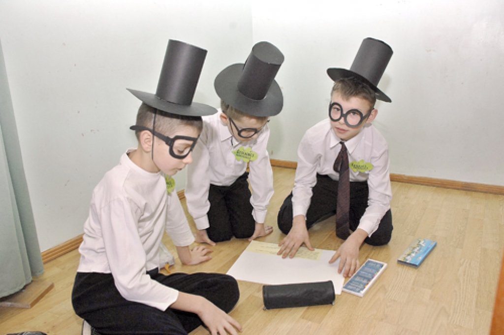 OZOLAINES pamatskola saņēma balvu par komandas noformējumu. 