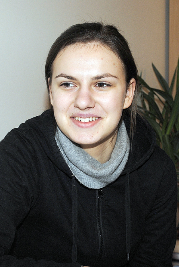 Ieva Lavrinoviča, Rīgas Doma kora skolas jauktā mācību kora dalībniece, spriež, ka piedalīšanās dažādos kora projektos veicina dziedātāju izaugsmi un mūzikas dziļāku izpratni. 