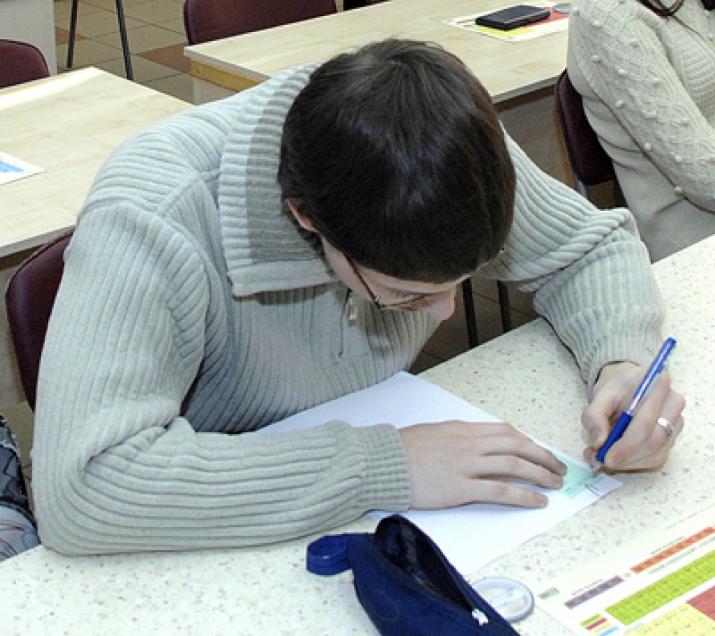 Ķīmijas olimpiāde 9. februārī risinājās Bauskas Valsts ģimnāzijā.