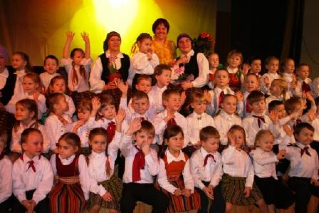 Autors: NO BĒRNUDĀRZA «DARTIJA» ARHĪVA