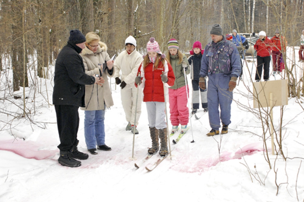 Krosa sacensības sestdien Herberta Mucenieka atjaunotajā slēpošanas trasē pulcēja trīsdesmit dalībnieku. 
Autors: Ivars Bogdanovs