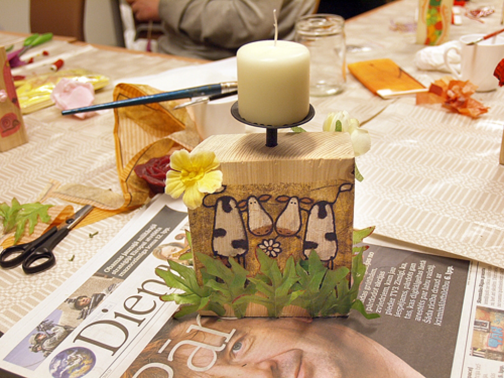 Svečturos izmantoti pavasarīgi motīvi.
Autors: Antra Ērgle