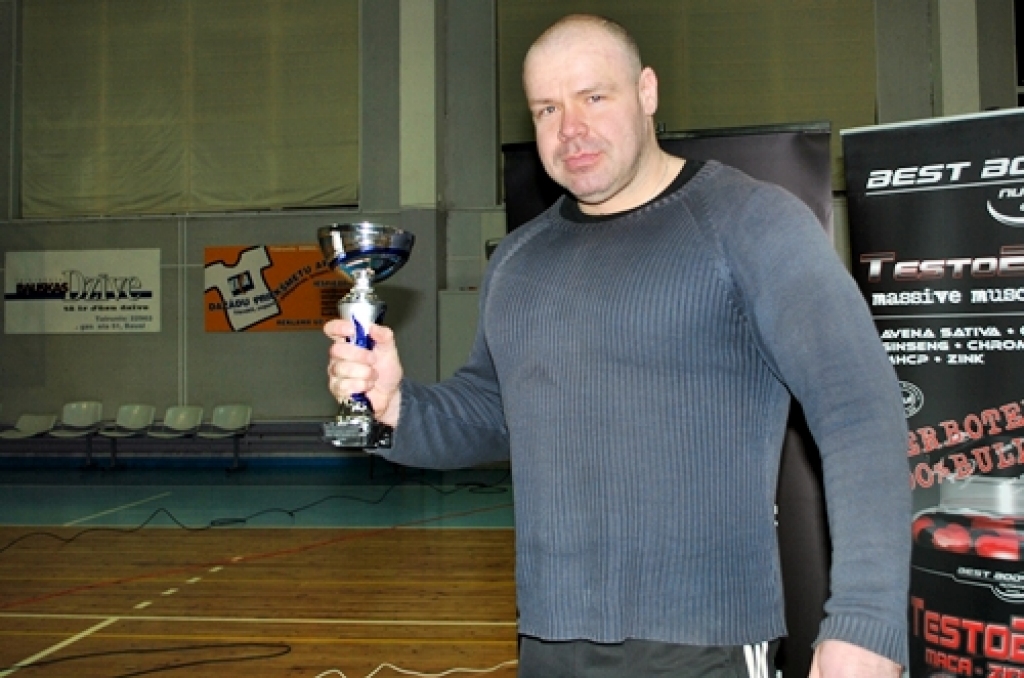 Sandis Preimanis «Open» klasē saņēma kausu par trešo labāko rezultātu. 
Autors: Uldis Varnevičs