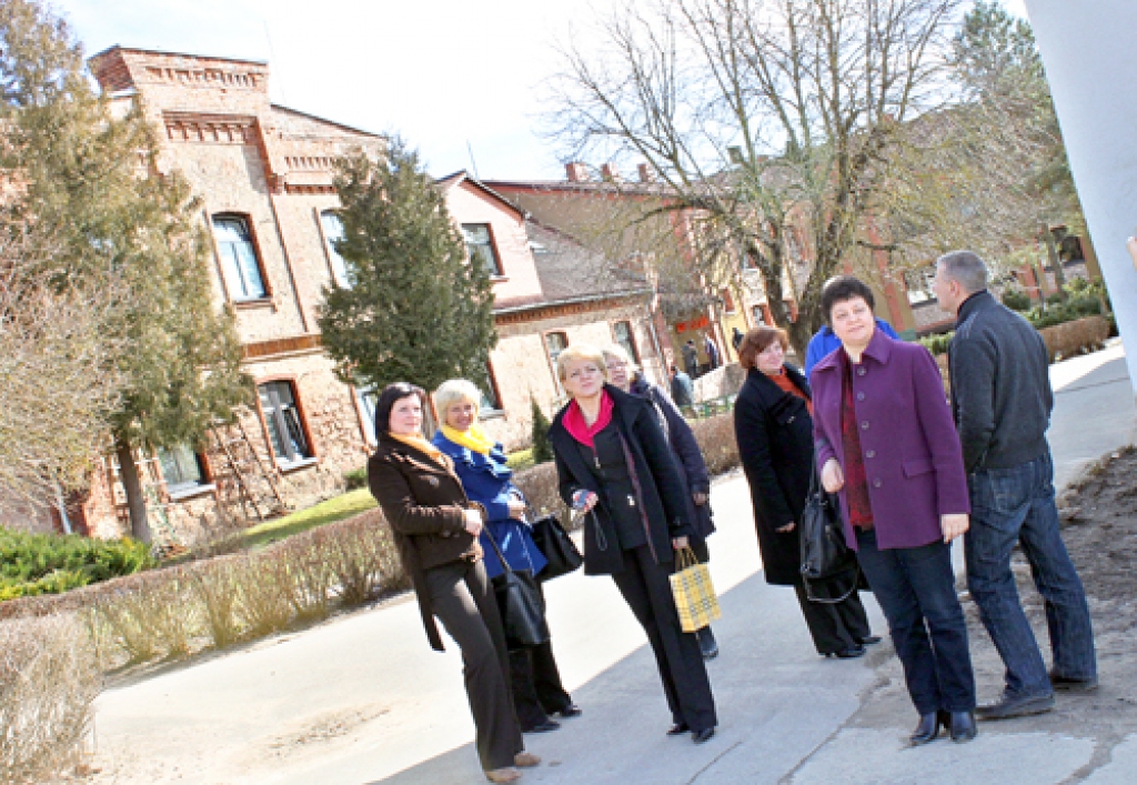 Rundāles, Pakrojas un Iecavas sociālie darbinieki aprūpes centra «Zemgale» filiālē Iecavā. 
