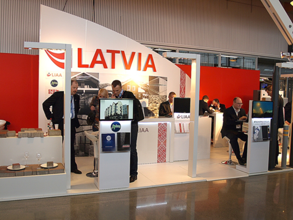 Latvijas uzņēmumu kopīgais stends Ziemeļeiropas lielākajā būvniecības izstādē «Nordbygg» Stokholmā.
Autors: Antra Ērgle