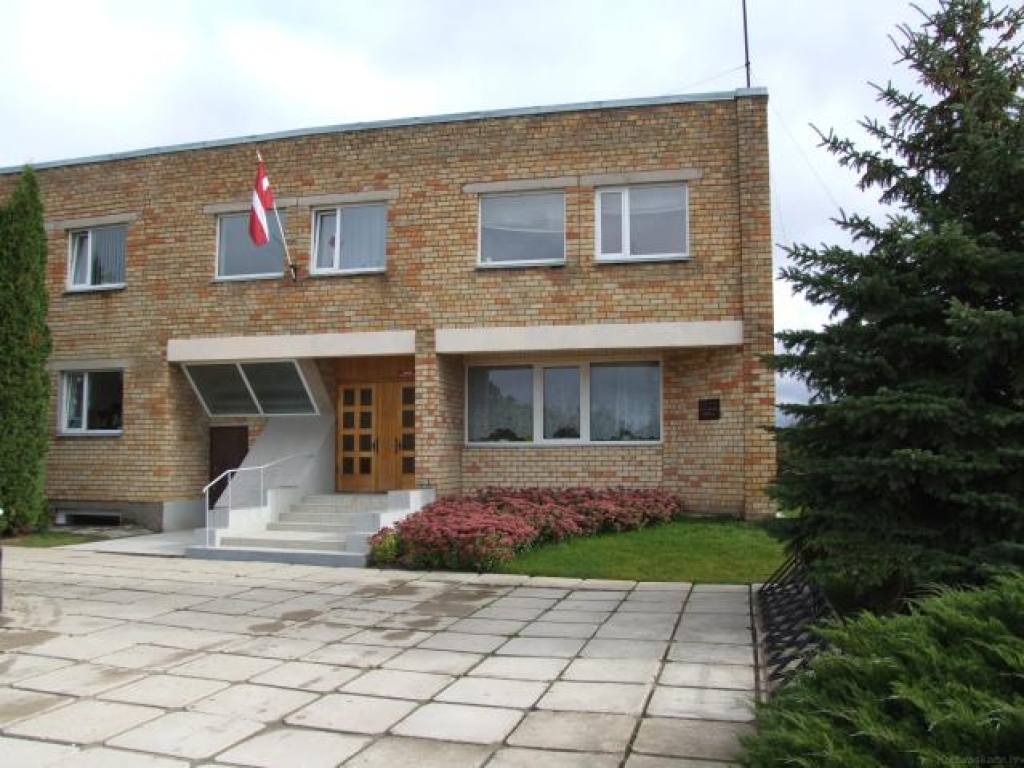 Jaunveidojamās skolas adrese norādīta Upmalas ielā 5, kur pašlaik atrodas Bauskas mūzikas skola.
Autors: No «Bauskas Dzīves» arhīva.