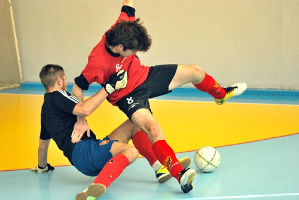 Aktīvajā spēlē gadījās sadursmes – «Bauskas» vārtsargs pret «Rundāles» uzbrucēju. 