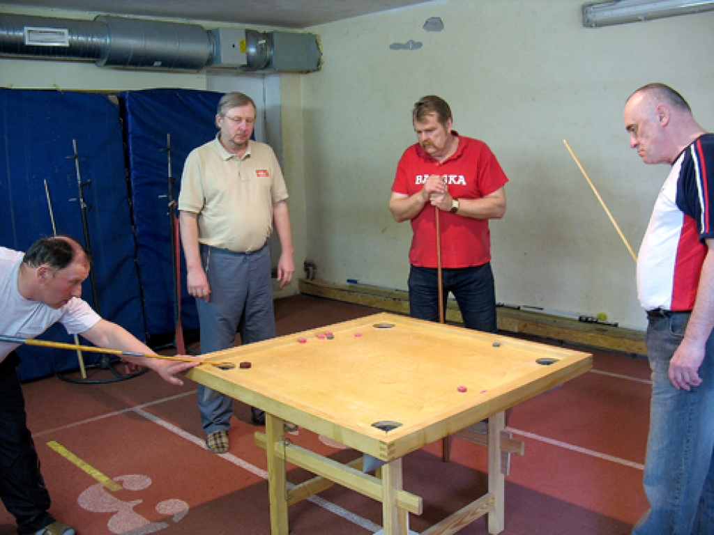 Staņislavam Bednarčikam (no kreisās) un Vilnim Pelceram (otrais no labās) līdz iekļūšanai finālā trūka tikai viens punkts. 
Autors: Uldis Varnevičs