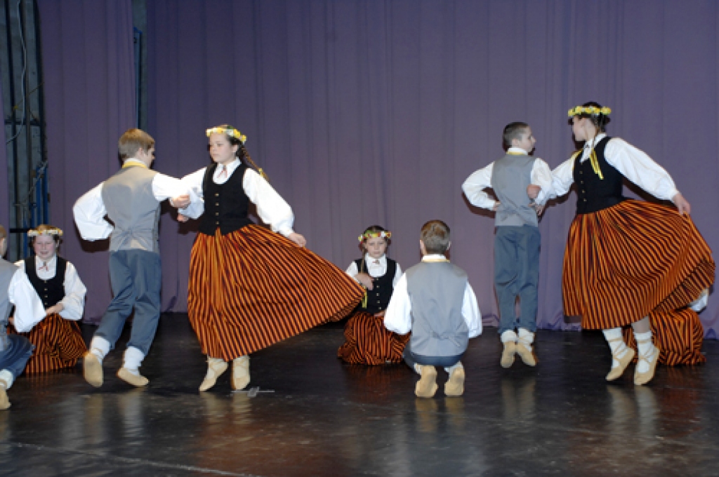 Īslīces vidusskolas dejotāji.
Autors: Ivars Bogdanovs