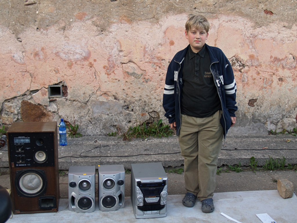 Krāmu tirgus, danči, soda metienu konkurss un laimes rats ar lieliskām balvām, strītbola un zolītes turnīrs, motociklu un moskviču izrādīšana, izsole un jauna ekspozīcija – tik bagāta 19. maija vakarā bija biedrības «Arhīvs» Muzeju nakts...