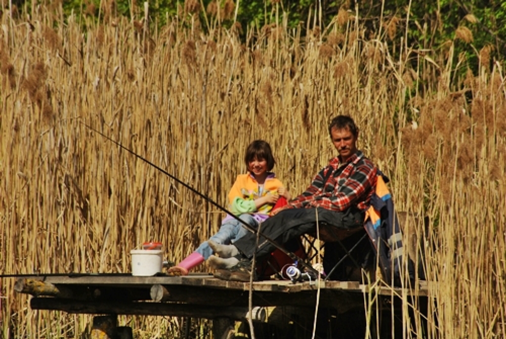 Bauskas mednieku un makšķernieku biedrības rīkotajās sacensībās «Cīņa par Bangu dīķa lielāko karpu» šogad uzvarēja Sergejs Gurčenko no Bauskas novada Codes pagasta.

Piektdien, 4. maija rītā, pie Ceraukstes pagasta Bangu dīķa pulcējās 28...
Autors: Uldis Varnevičs