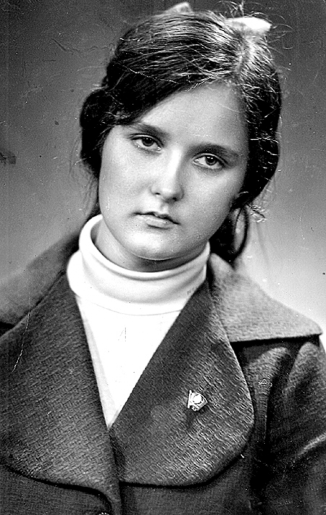 Jubilāre 17 gadu vecumā, studējot Jēkabpils ekonomiskajā tehnikumā. 